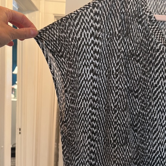 DKNY NYC black and white print batwing jersey tunic top size M - Picture 3 of 5